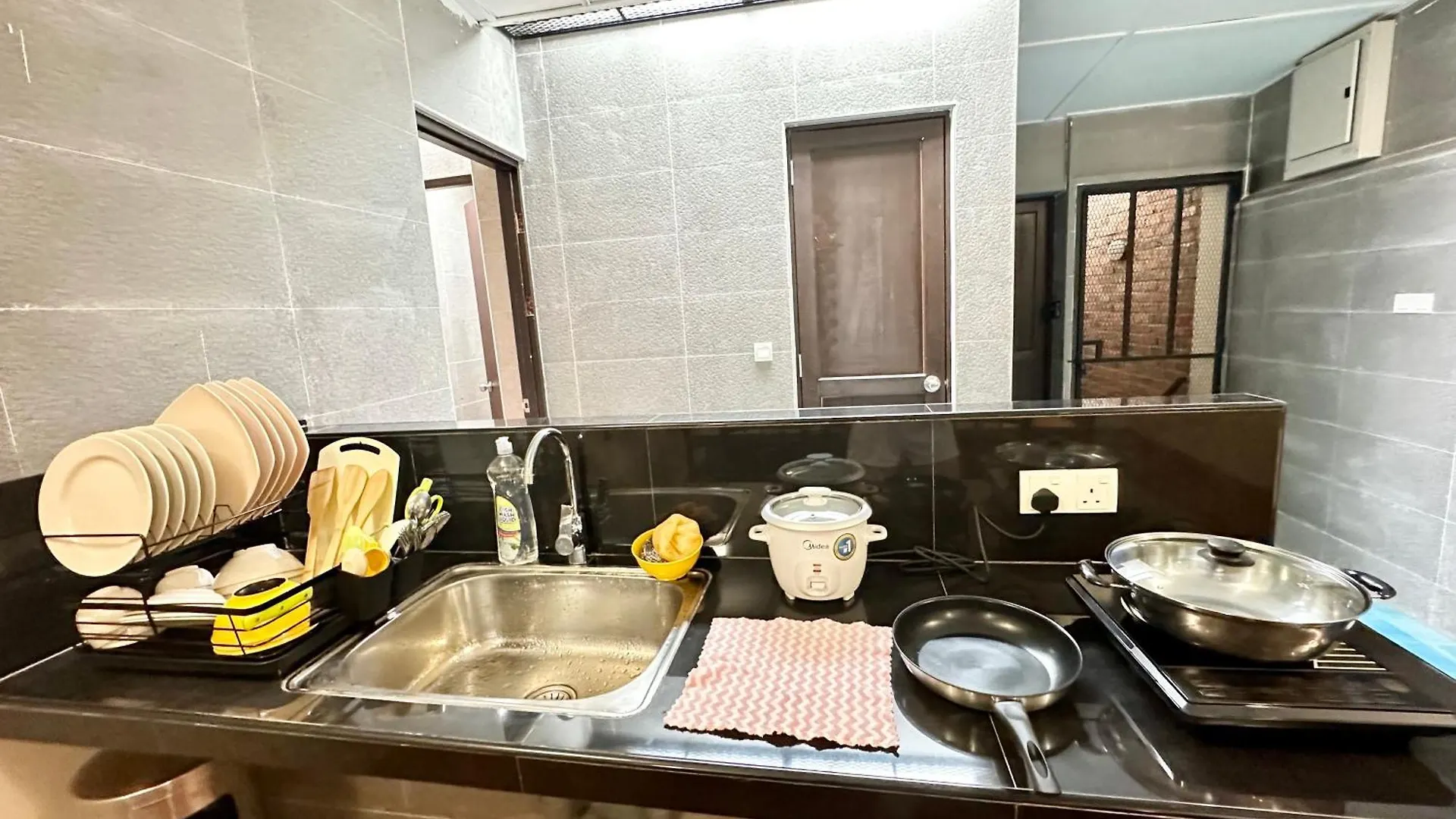 Madras Inn 58-1 George Town